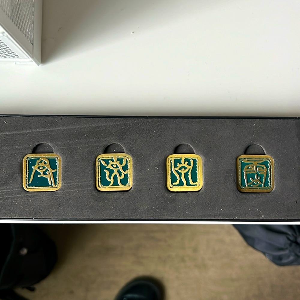 Nintendo Zelda Tears of the Kingdom pin set